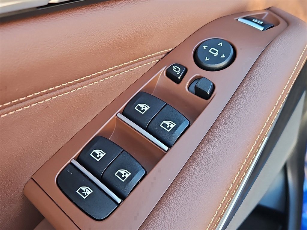 Used 2024 BMW X5 M60i w/ Executive Package image 32