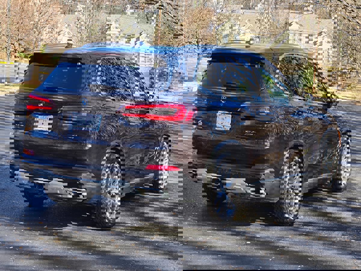 Used 2023 BMW X5 xDrive45e w/ Executive Package image 6