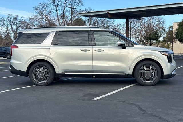 New 2026 Kia Carnival SX FWD image 3