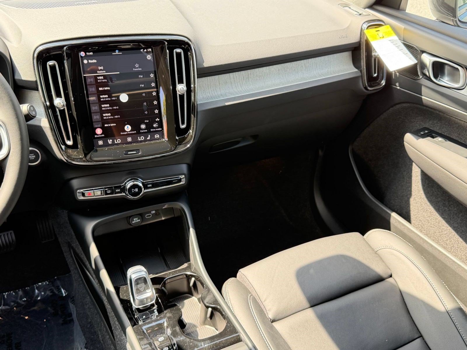 New 2026 Volvo XC40 B5 Plus w/ Climate Package AWD/4WD image 28