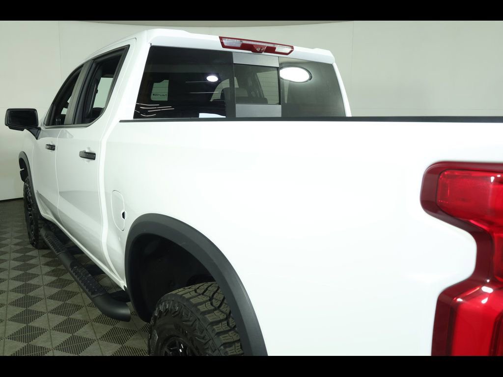 Used 2025 Chevrolet Silverado 1500 ZR2 w/ Technology Package image 22