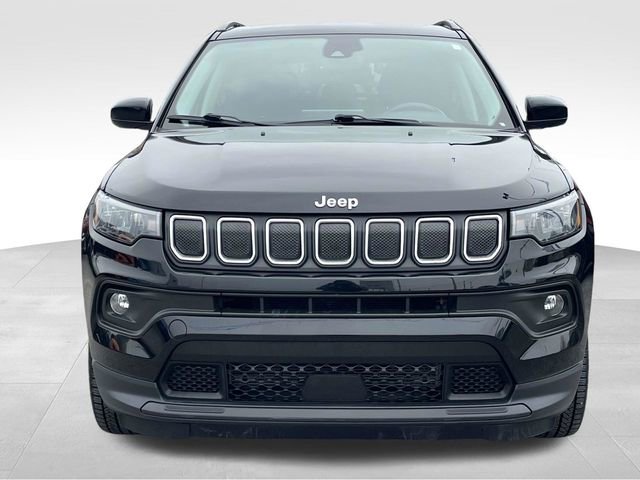 Used 2022 Jeep Compass Latitude w/ Sun and Sound Group image 2