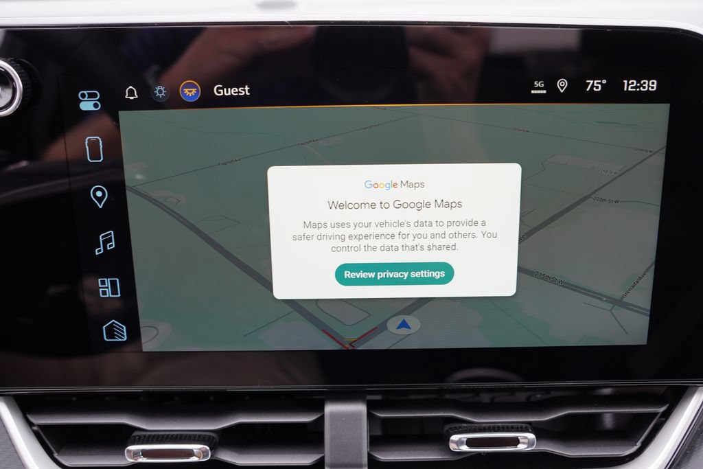 New 2027 Chevrolet Equinox LT w/ Safety and Technology Package FWD image 14