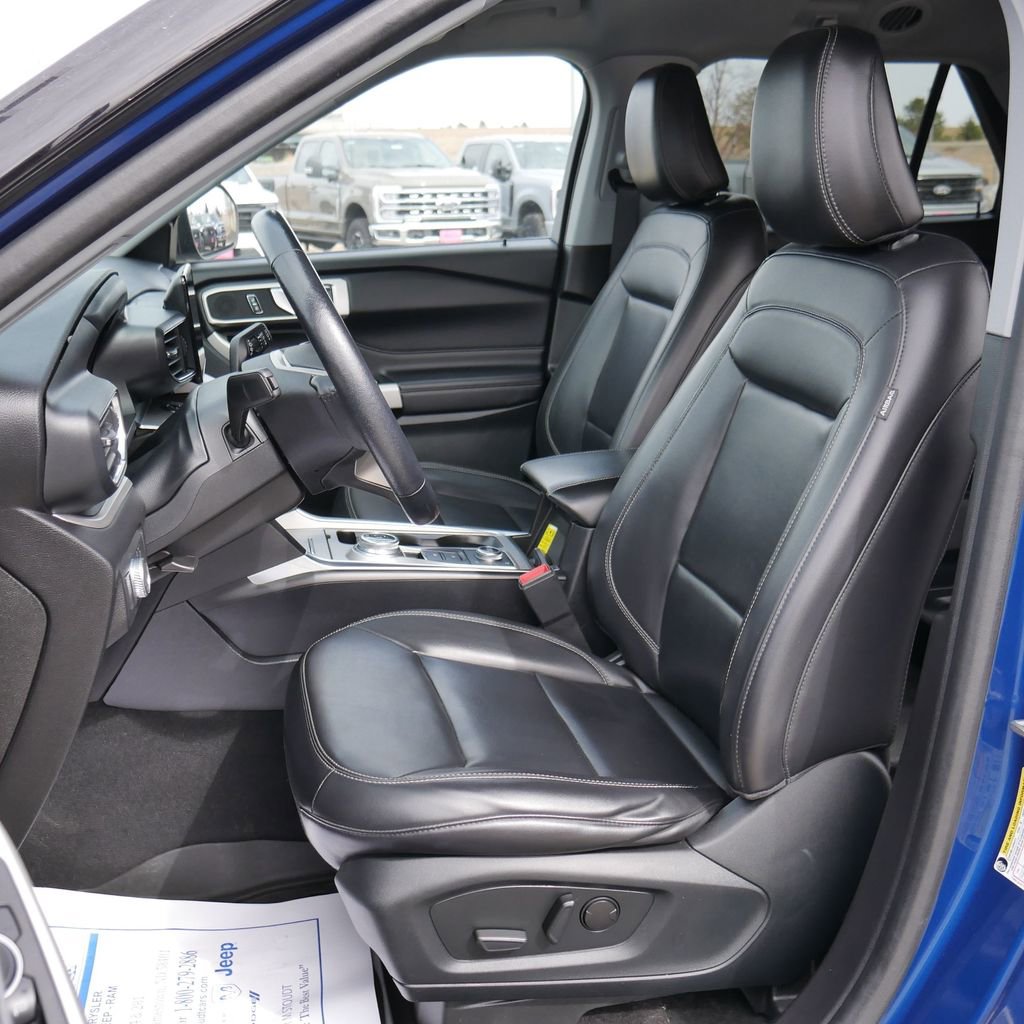Used 2021 Ford Explorer XLT w/ Equipment Group 202A image 26