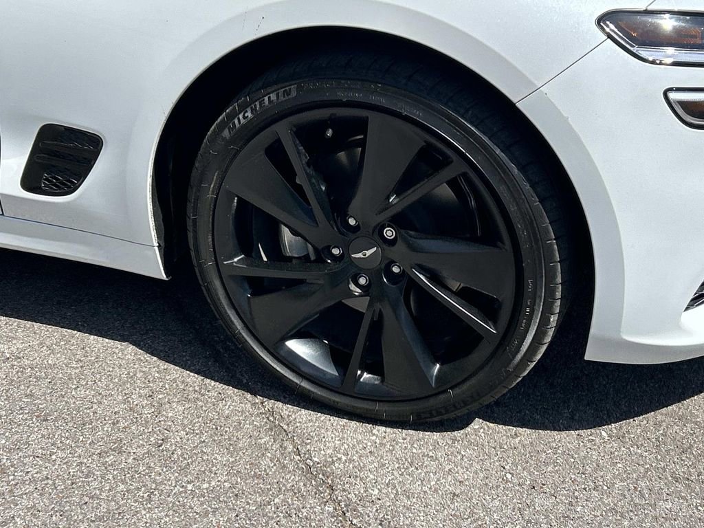 Used 2023 Genesis G70 2.0T w/ Sport Prestige Package image 9