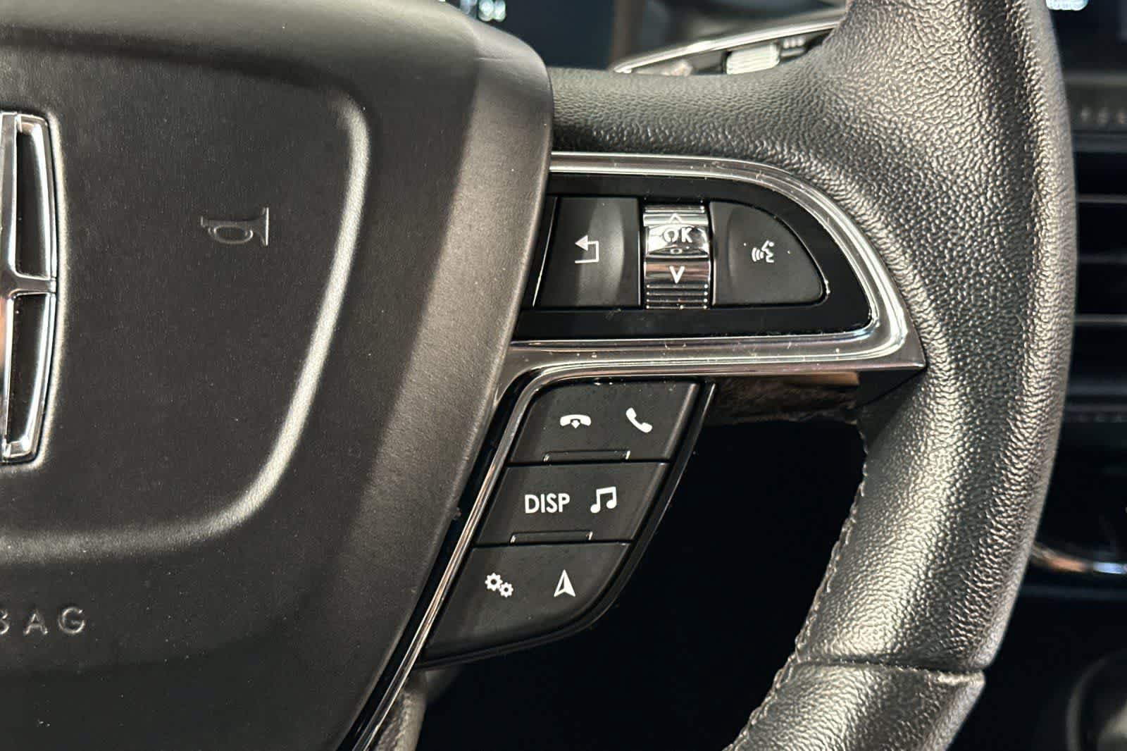 Used 2022 Lincoln Nautilus FWD w/ Premium Package image 31