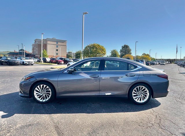 Used 2021 Lexus ES 350 Ultra Luxury w/ Accessory Package FWD image 8