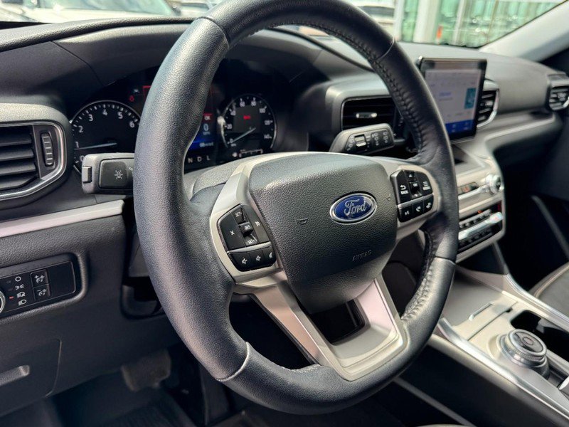Used 2023 Ford Explorer XLT w/ Equipment Group 202A image 15