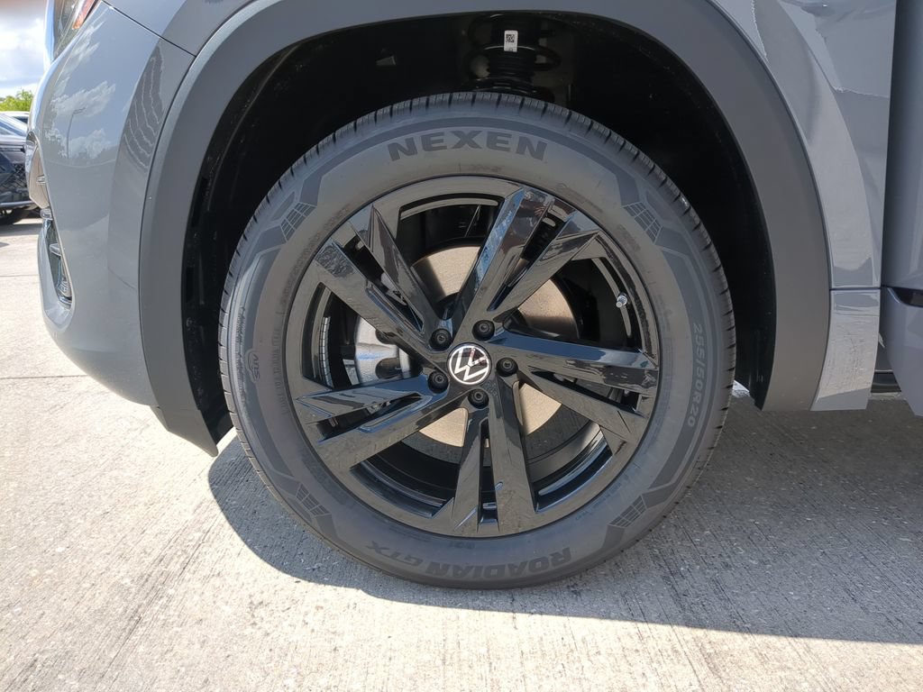 New 2026 Volkswagen Atlas Cross Sport SEL R-Line AWD/4WD image 34