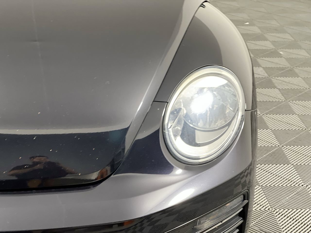 Used 2018 Volkswagen Beetle 2.0T S w/ Style & Comfort Package For S FWD image 9