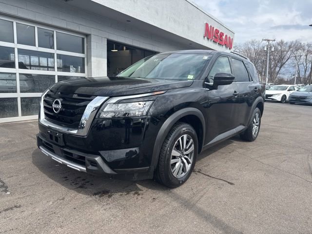 Used 2025 Nissan Pathfinder SL AWD/4WD image 5