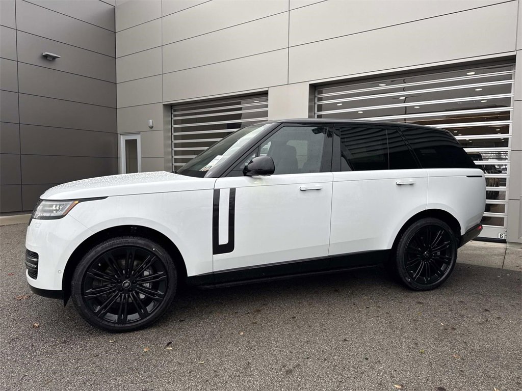 New 2025 Land Rover Range Rover SE image 3
