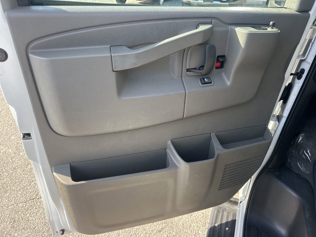 Used 2020 Chevrolet Express 3500 LT w/ LT Preferred Equipment Group image 21