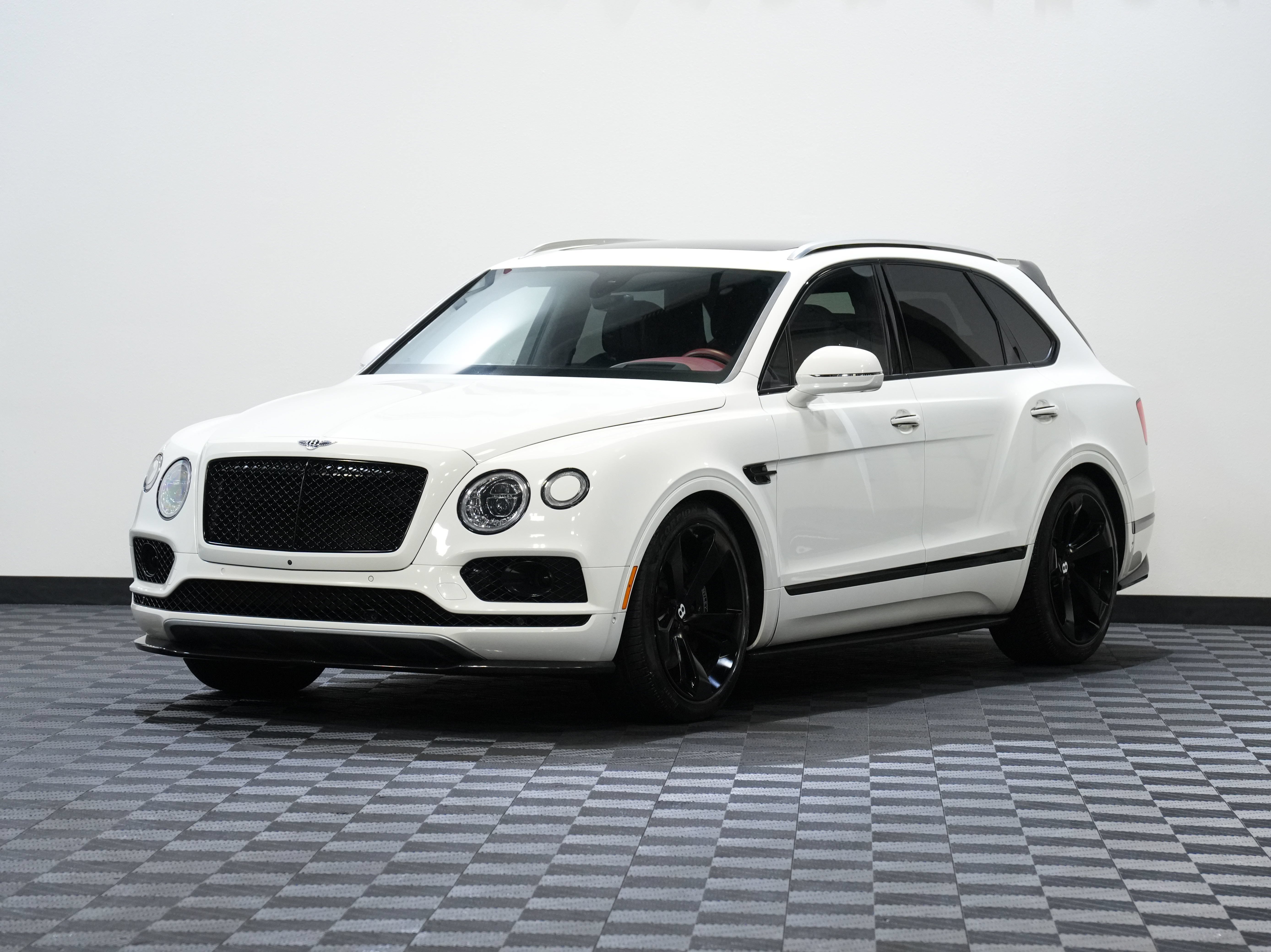Used 2018 Bentley Bentayga AWD/4WD image 3