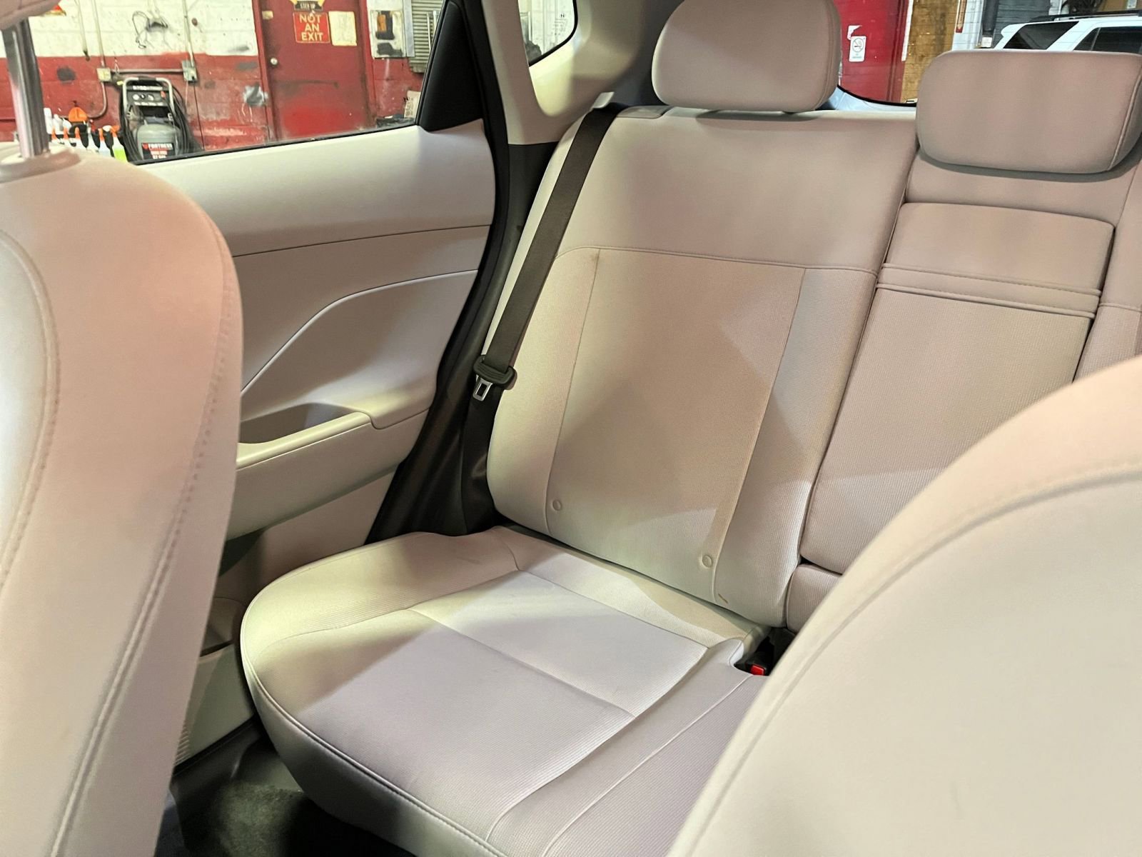 Used 2025 Hyundai Kona SEL image 39