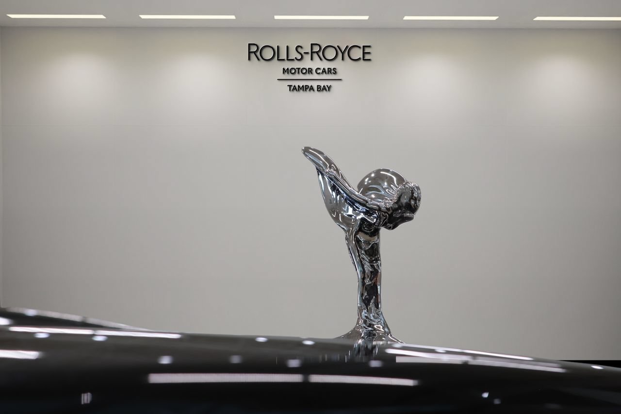 New 2026 Rolls-Royce Cullinan AWD/4WD image 12