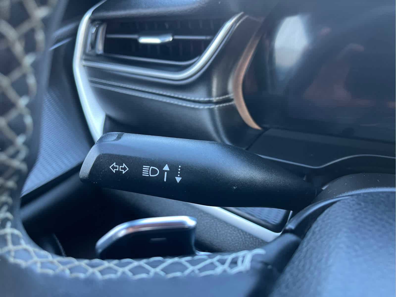 Used 2023 Jeep Grand Cherokee L Laredo image 40