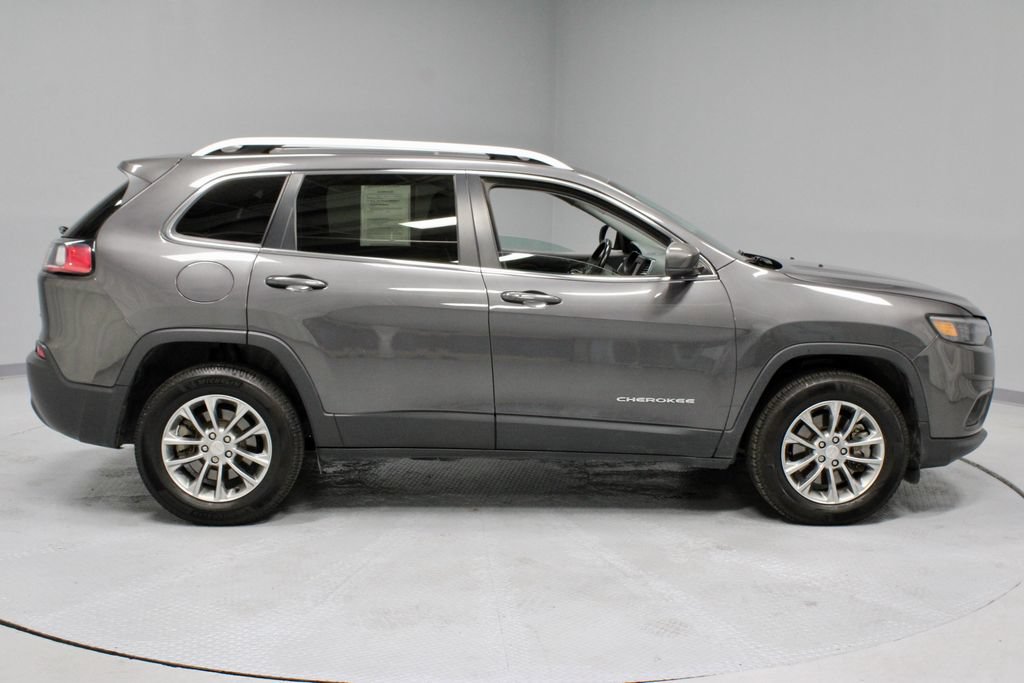 Used 2020 Jeep Cherokee Latitude Plus w/ Comfort/Convenience Group AWD/4WD image 5