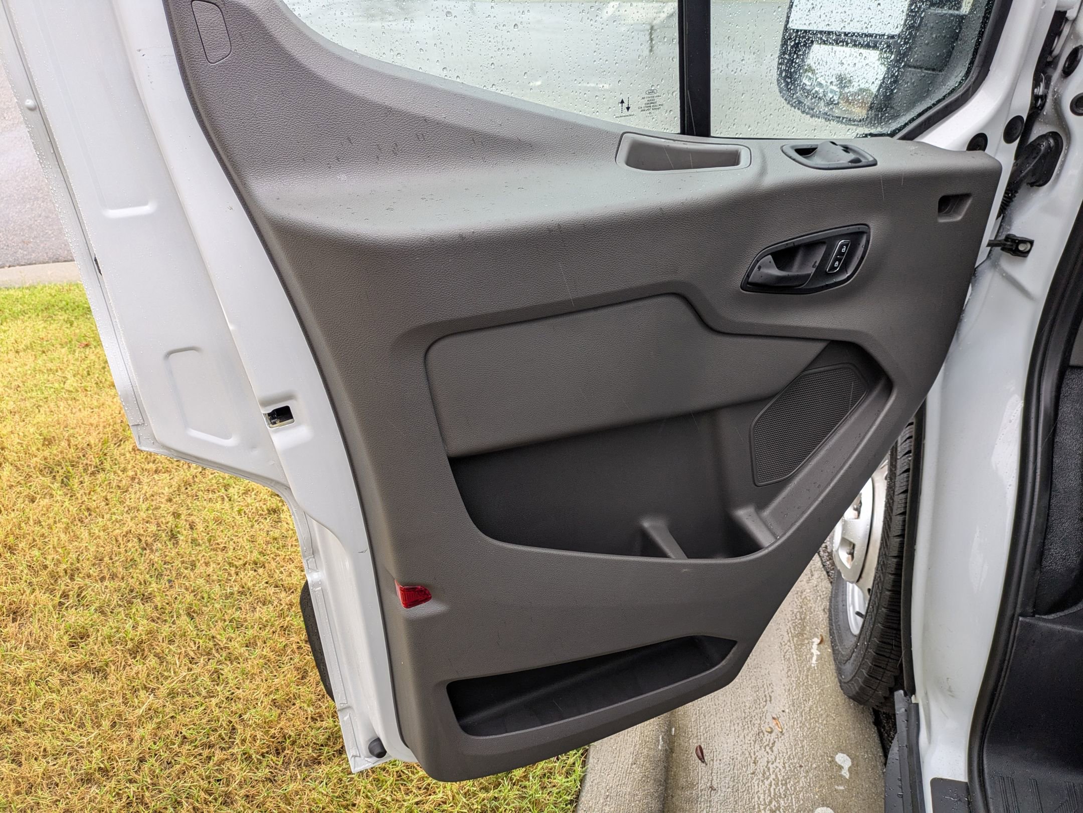 Certified 2025 Ford Transit 350 148 High Roof Extended image 14