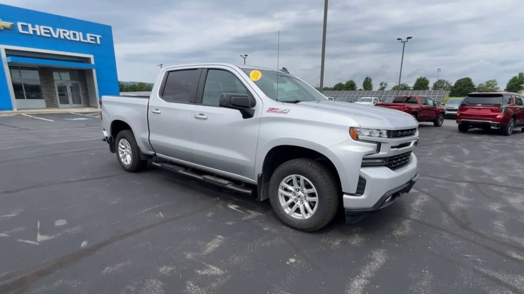 Used 2020 Chevrolet Silverado 1500 RST AWD/4WD image 2