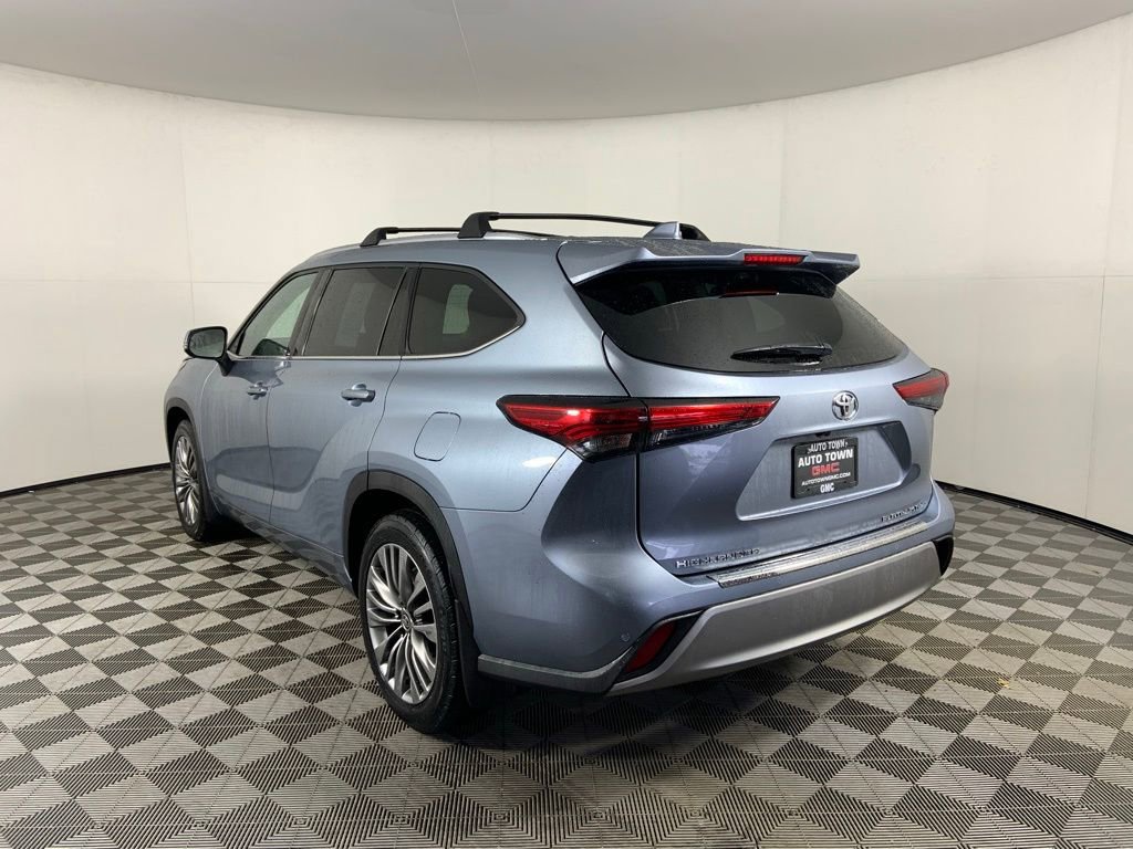 Used 2020 Toyota Highlander Platinum AWD/4WD image 9