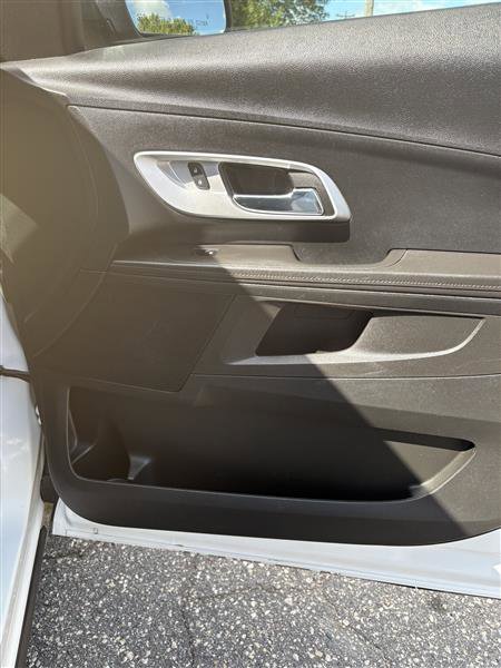 Used 2017 Chevrolet Equinox LT w/ Convenience Package image 7