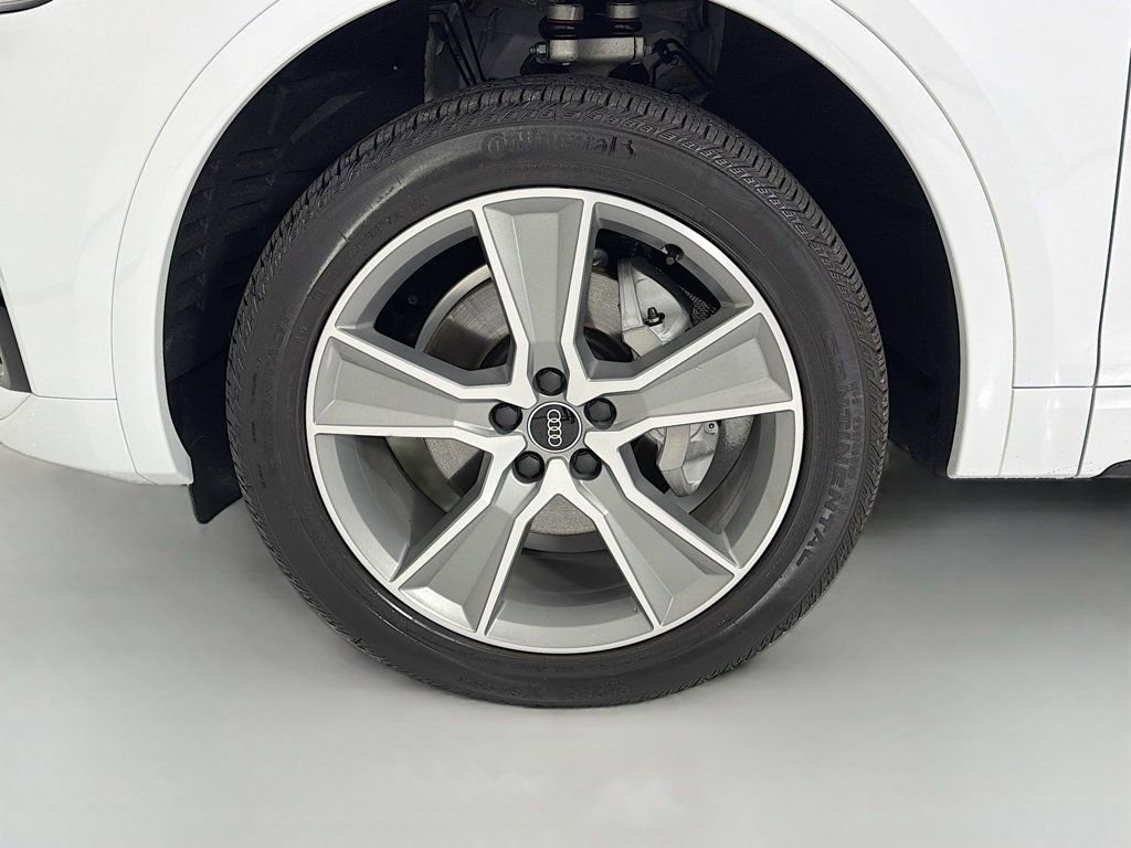 Certified 2025 Audi Q5 2.0T Premium image 31