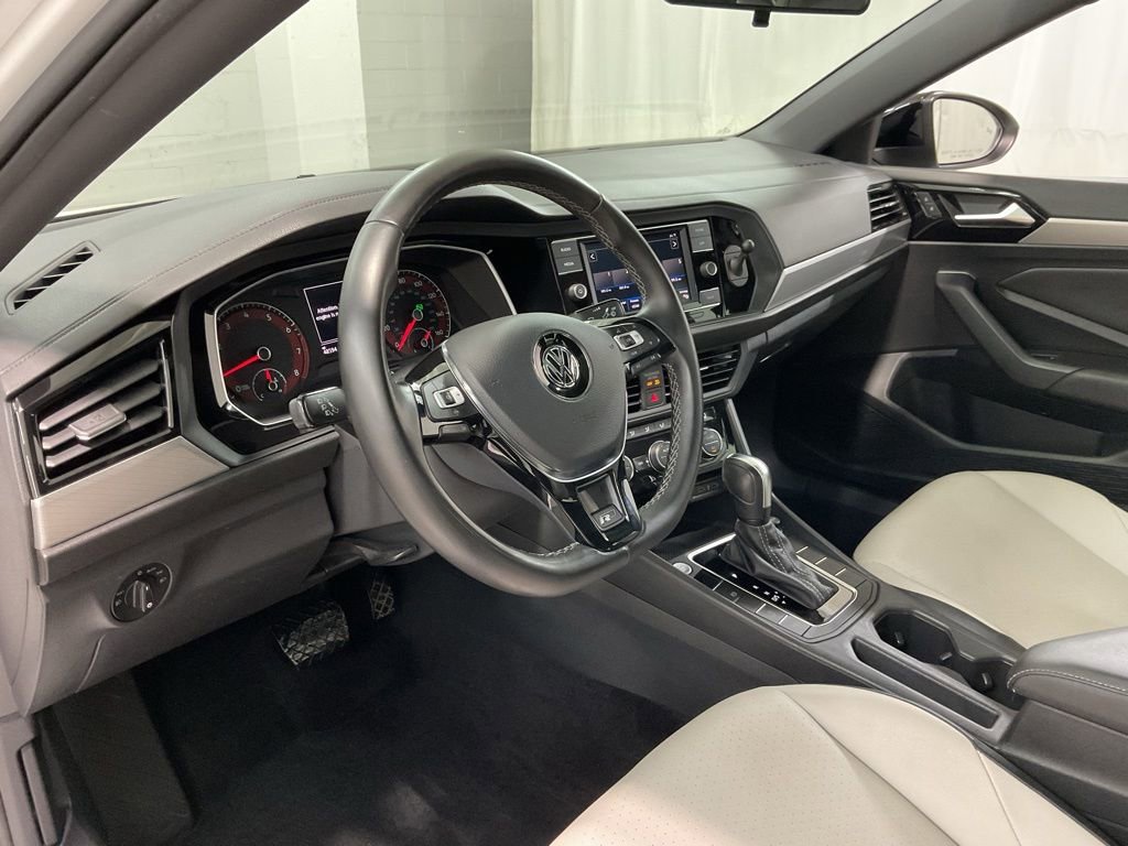 Used 2020 Volkswagen Jetta R-Line FWD image 17