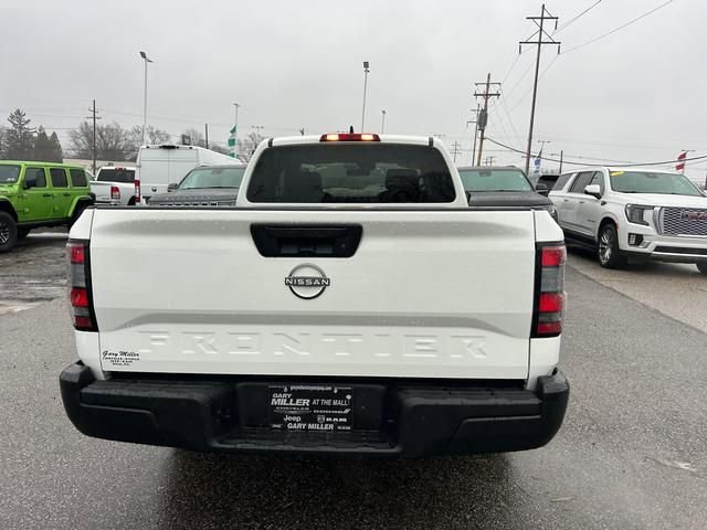 Used 2024 Nissan Frontier S w/ S Utility Package image 4