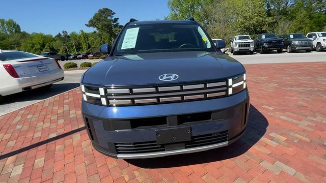 Used 2025 Hyundai Santa Fe SEL FWD image 4