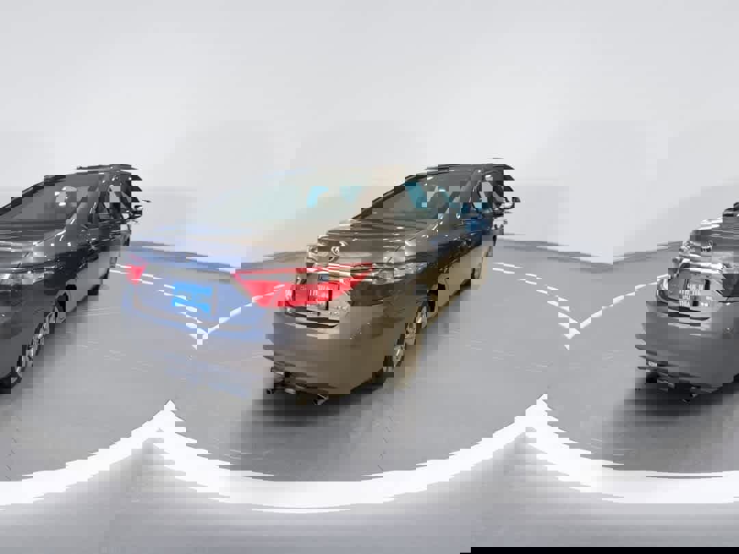 Used 2017 Toyota Camry XLE w/ Moonroof Package image 8