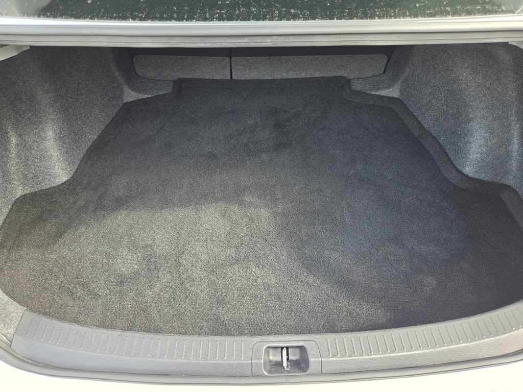 Used 2026 Toyota Corolla LE FWD image 28
