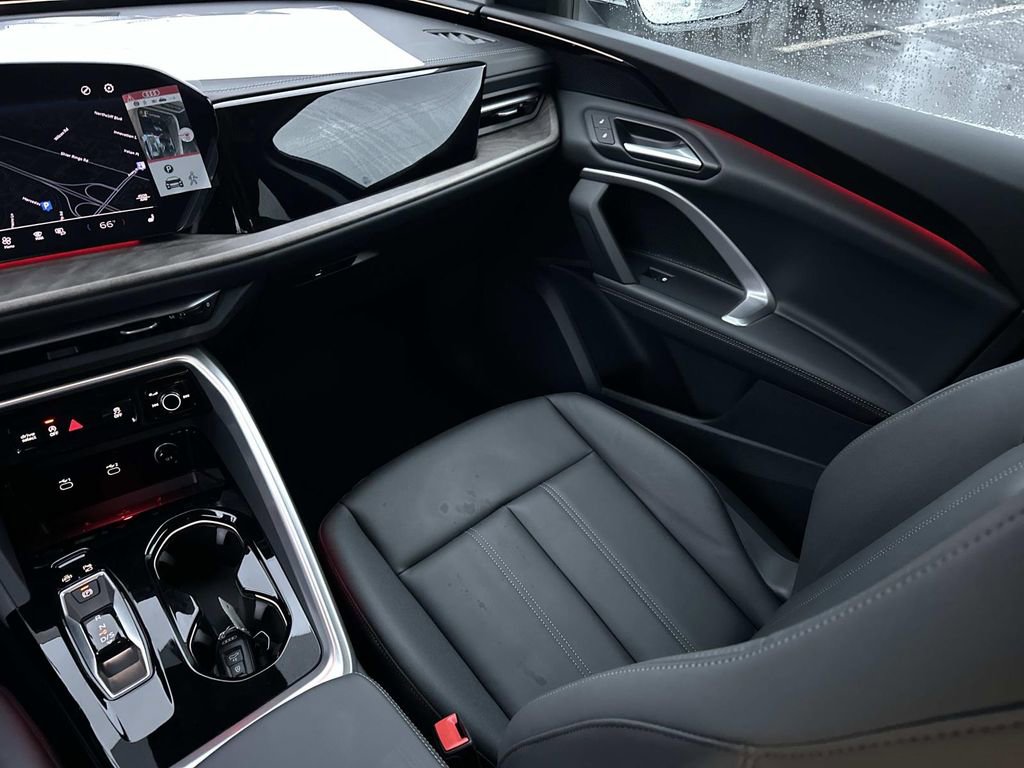 New 2025 Audi Q5 Premium image 29
