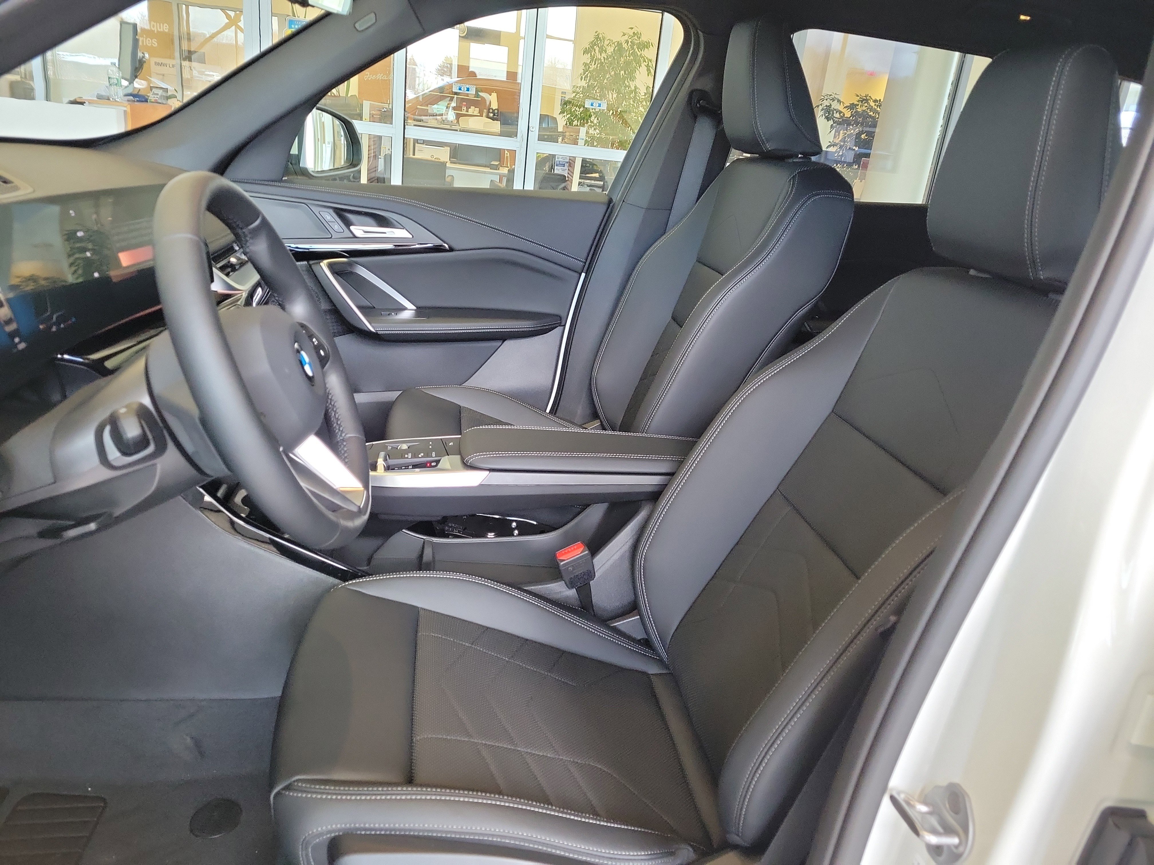 Used 2026 BMW X1 xDrive28i w/ Technology Package AWD/4WD image 14