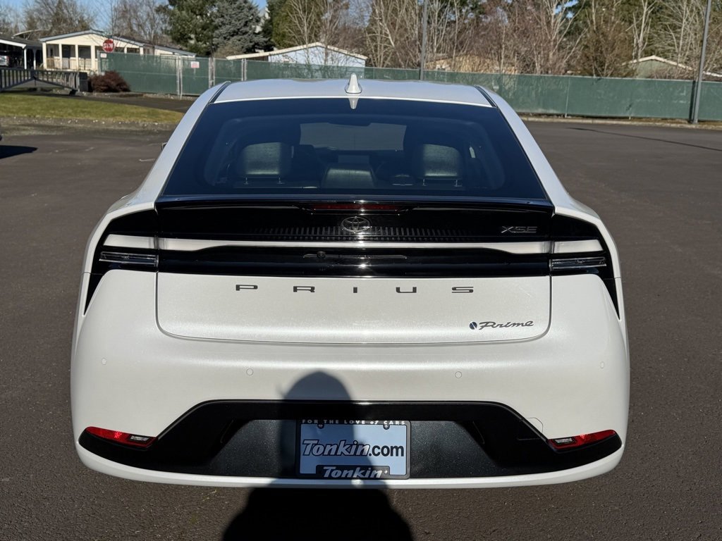 Used 2024 Toyota Prius Prime image 7