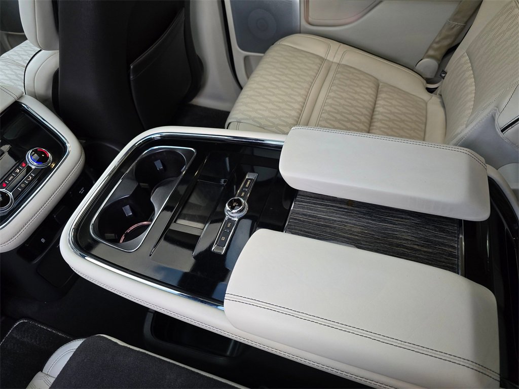 Used 2019 Lincoln Navigator Black Label w/ Cargo Package image 19