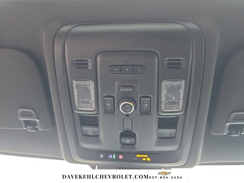 Used 2024 Chevrolet Suburban Premier AWD/4WD image 13