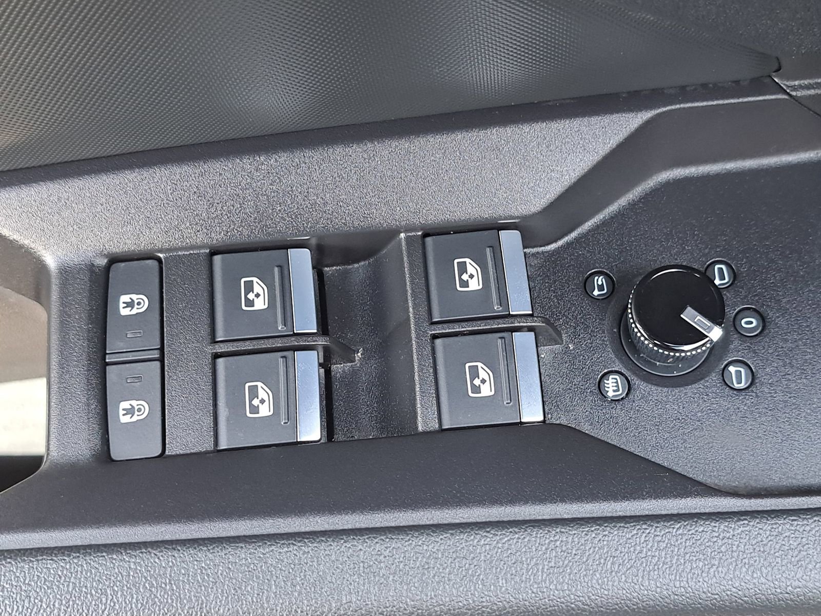 Certified 2023 Audi Q4 e-tron Premium Plus w/ Premium Plus image 31