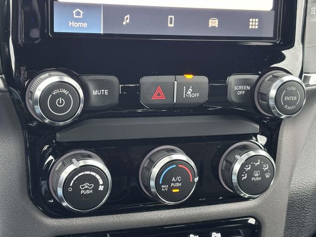 New 2026 RAM 1500 Express AWD/4WD image 24