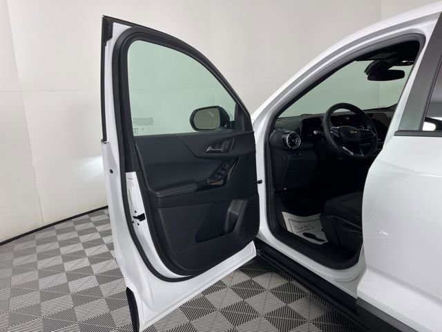 Used 2025 Chevrolet Equinox LT image 17