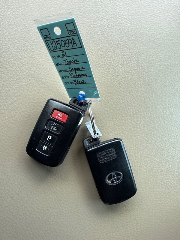 Used 2021 Toyota Sequoia Platinum AWD/4WD image 45