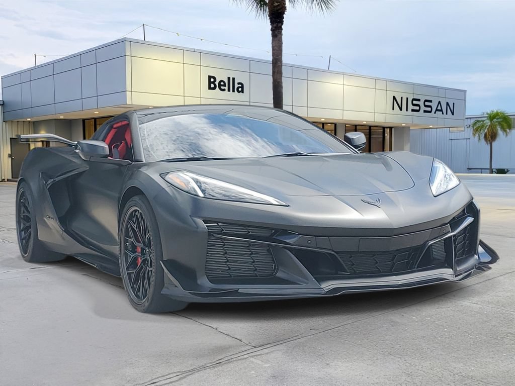 Used 2024 Chevrolet Corvette Z06 w/ Z07 Performance Package RWD image 10