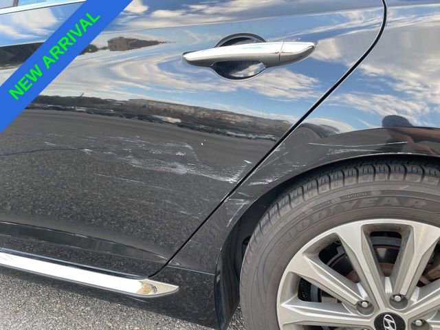 Used 2017 Hyundai Sonata Limited w/ Tech Package 03 image 9