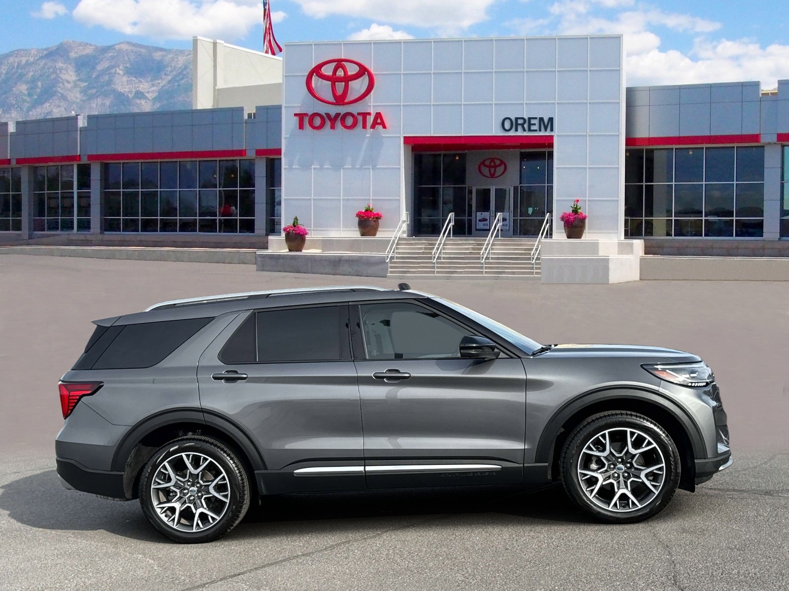 Used 2025 Ford Explorer Platinum w/ Ultimate Package AWD/4WD image 3