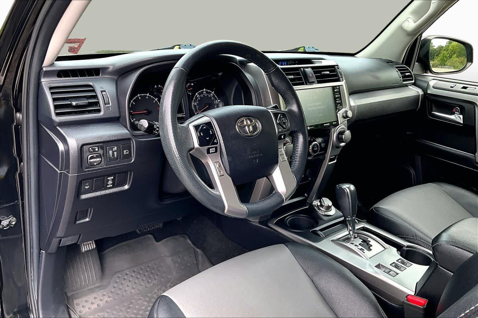 Certified 2021 Toyota 4Runner SR5 Premium w/ Moonroof Package AWD/4WD image 17