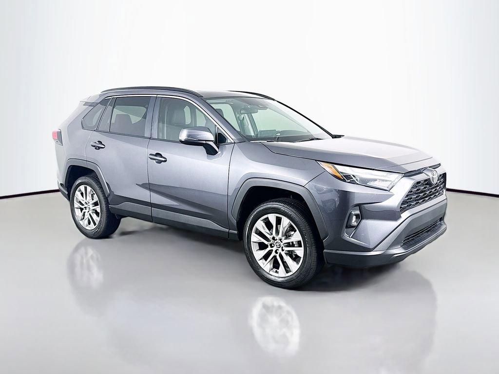 Used 2023 Toyota RAV4 XLE Premium FWD image 3