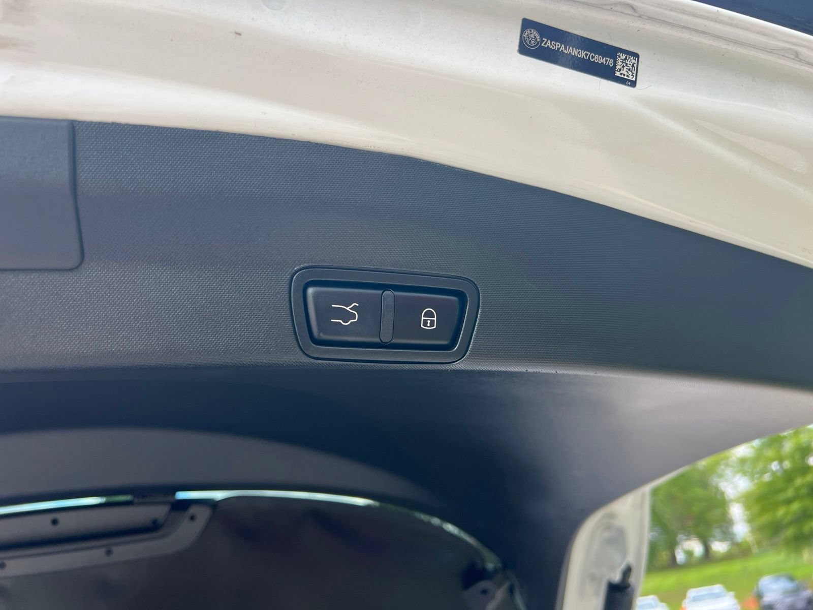 Used 2019 Alfa Romeo Stelvio w/ Nero Edizione RWD image 35