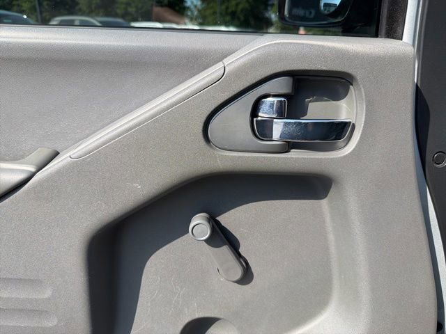 Used 2015 Nissan Frontier S RWD image 10