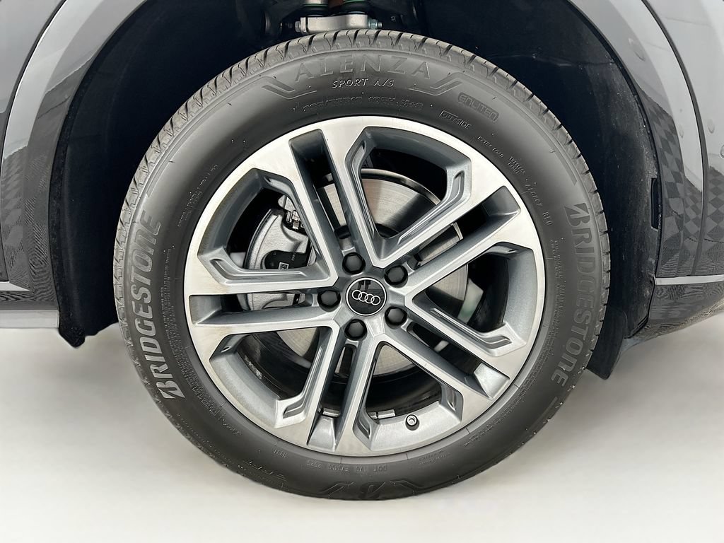 Used 2025 Audi Q5 Premium Plus w/ Premium Plus AWD/4WD image 32