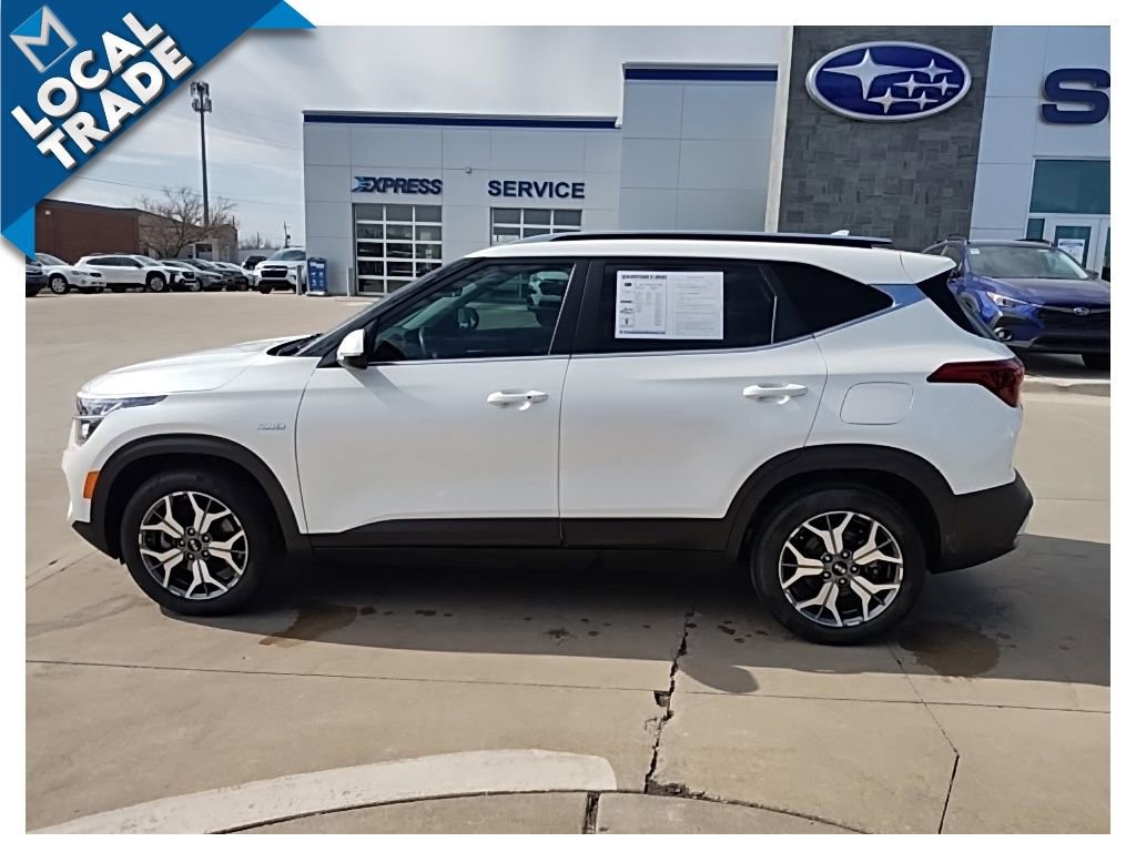 Used 2021 Kia Seltos EX image 11